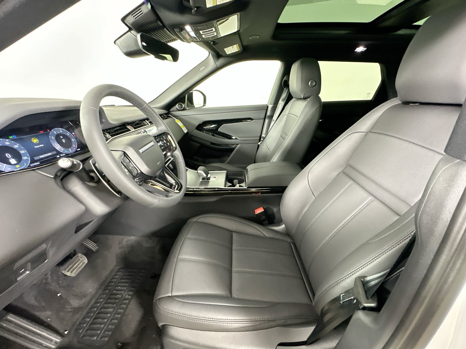 New 2026 Land Rover Range Rover Evoque S AWD/4WD image 32