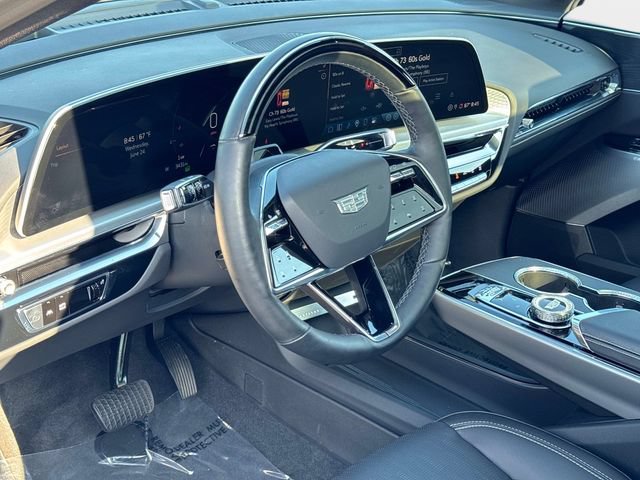 Certified 2025 Cadillac Lyriq Luxury w/ LPO, Floor Liner Package AWD/4WD image 18