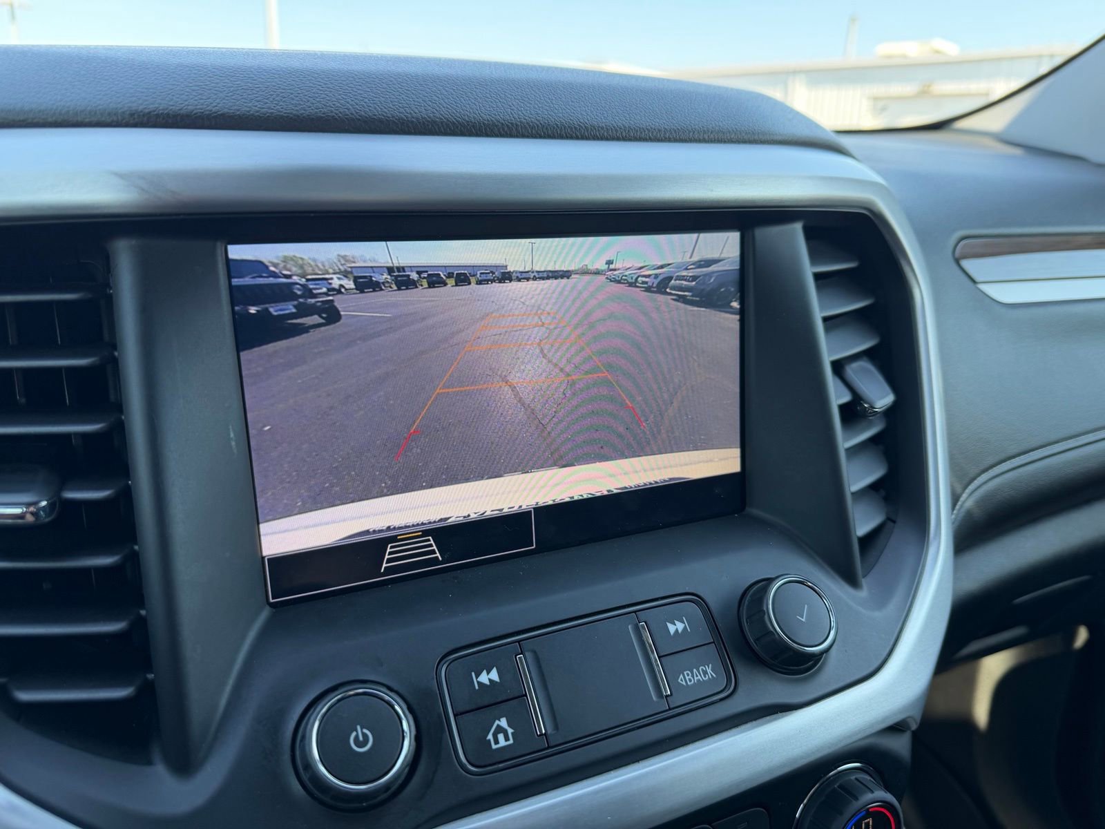 Used 2022 GMC Acadia SLE w/ Driver Convenience Package image 22