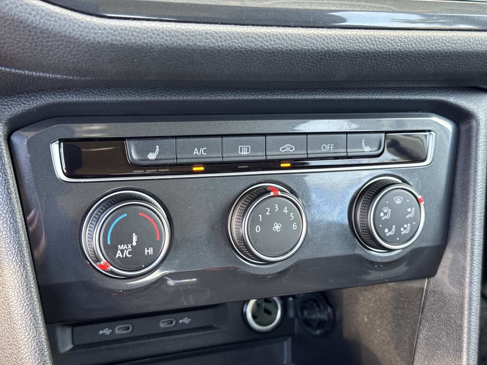 Certified 2022 Volkswagen Tiguan S image 15