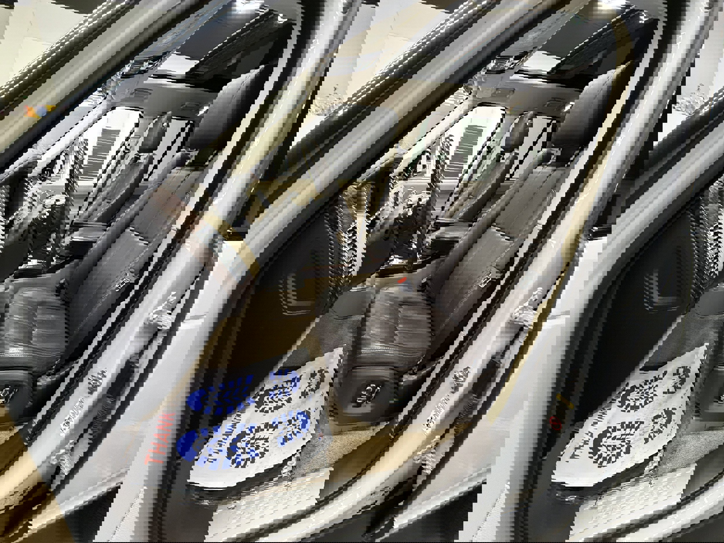 Used 2017 Land Rover Range Rover Supercharged image 12