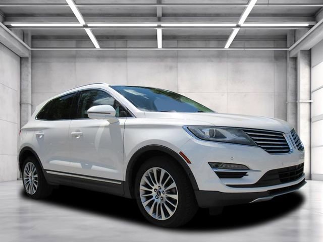 Used 2018 Lincoln MKC Reserve image 1