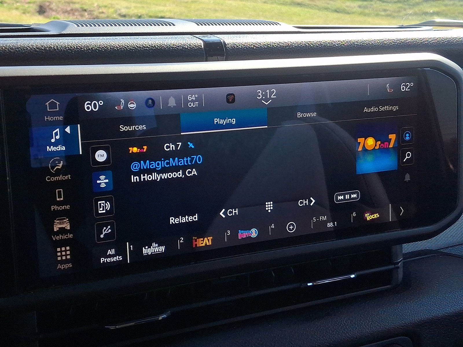 Certified 2024 Jeep Gladiator Willys image 17