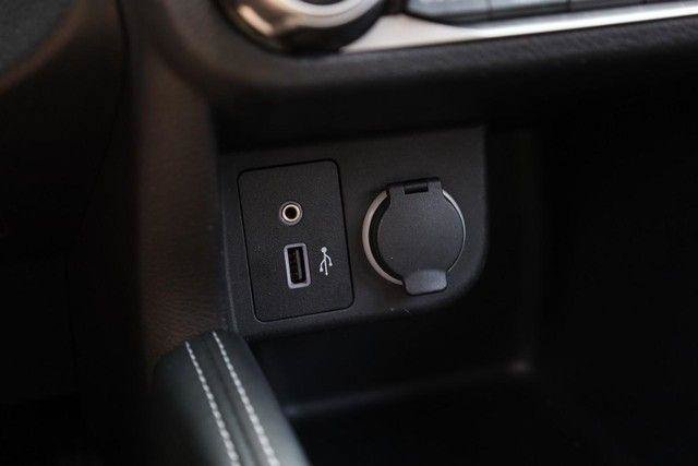 Used 2018 Nissan Kicks SR FWD image 14