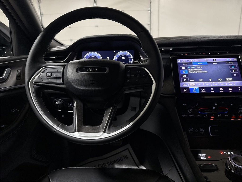 Used 2024 Jeep Grand Cherokee Limited image 21