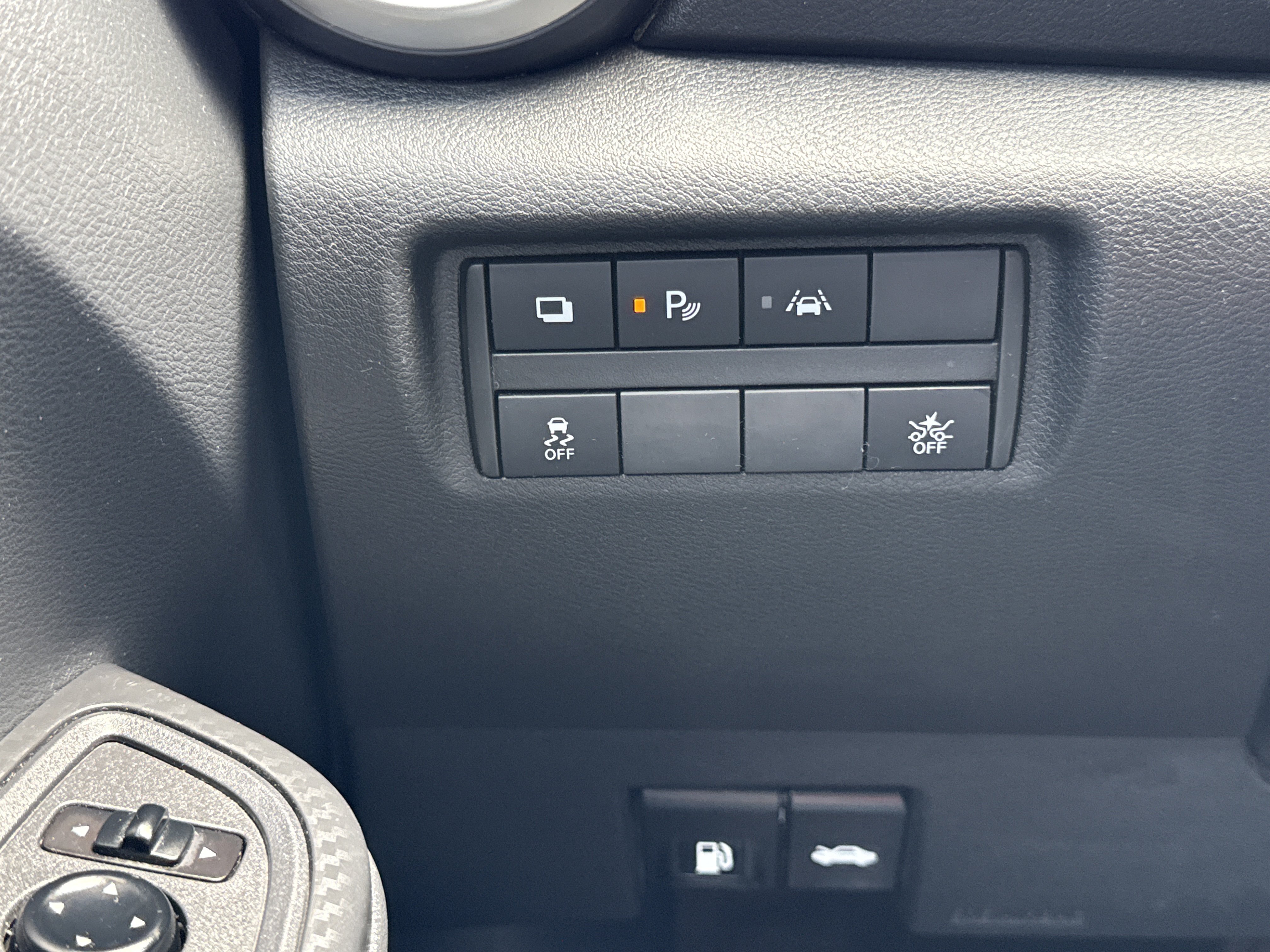 Used 2023 Nissan Versa S w/ Trunk Package FWD image 25