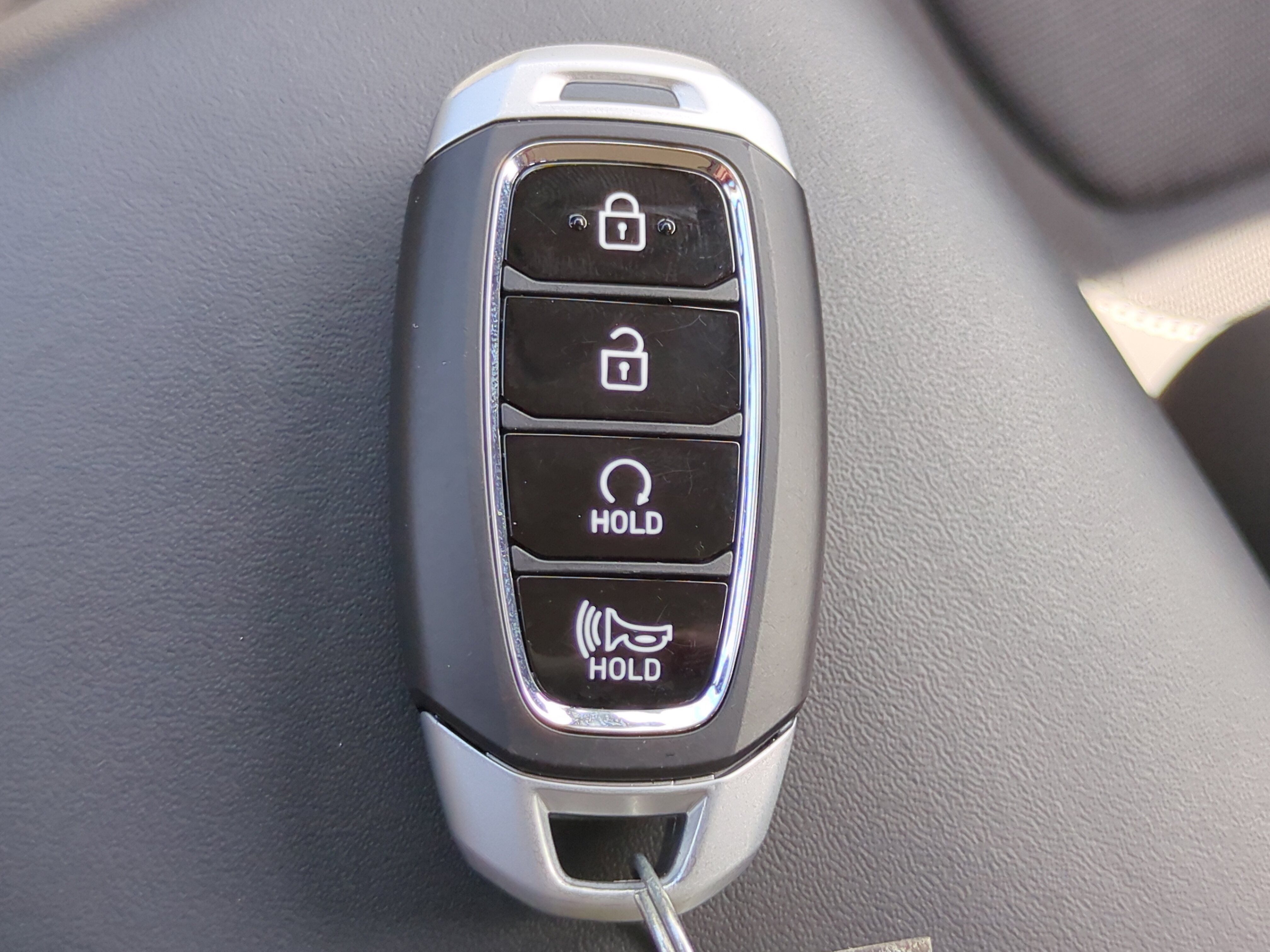 Certified 2025 Hyundai Venue Limited FWD image 25