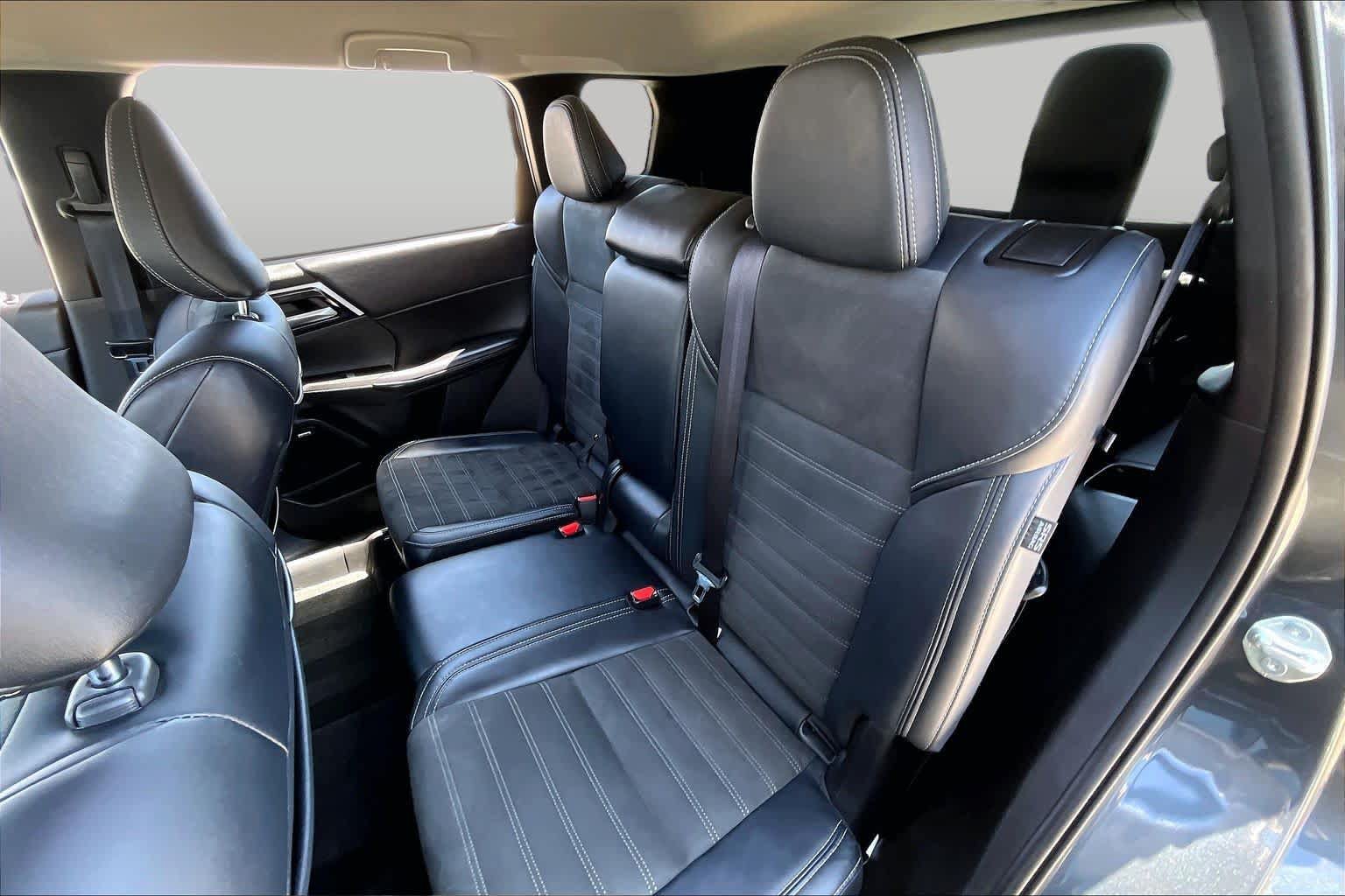 Used 2025 Mitsubishi Outlander SE AWD/4WD image 20