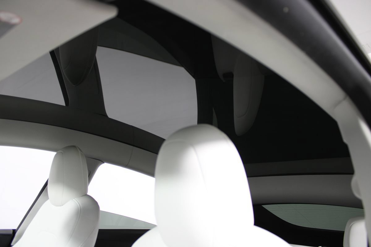 Used 2022 Tesla Model Y Long Range AWD/4WD image 9