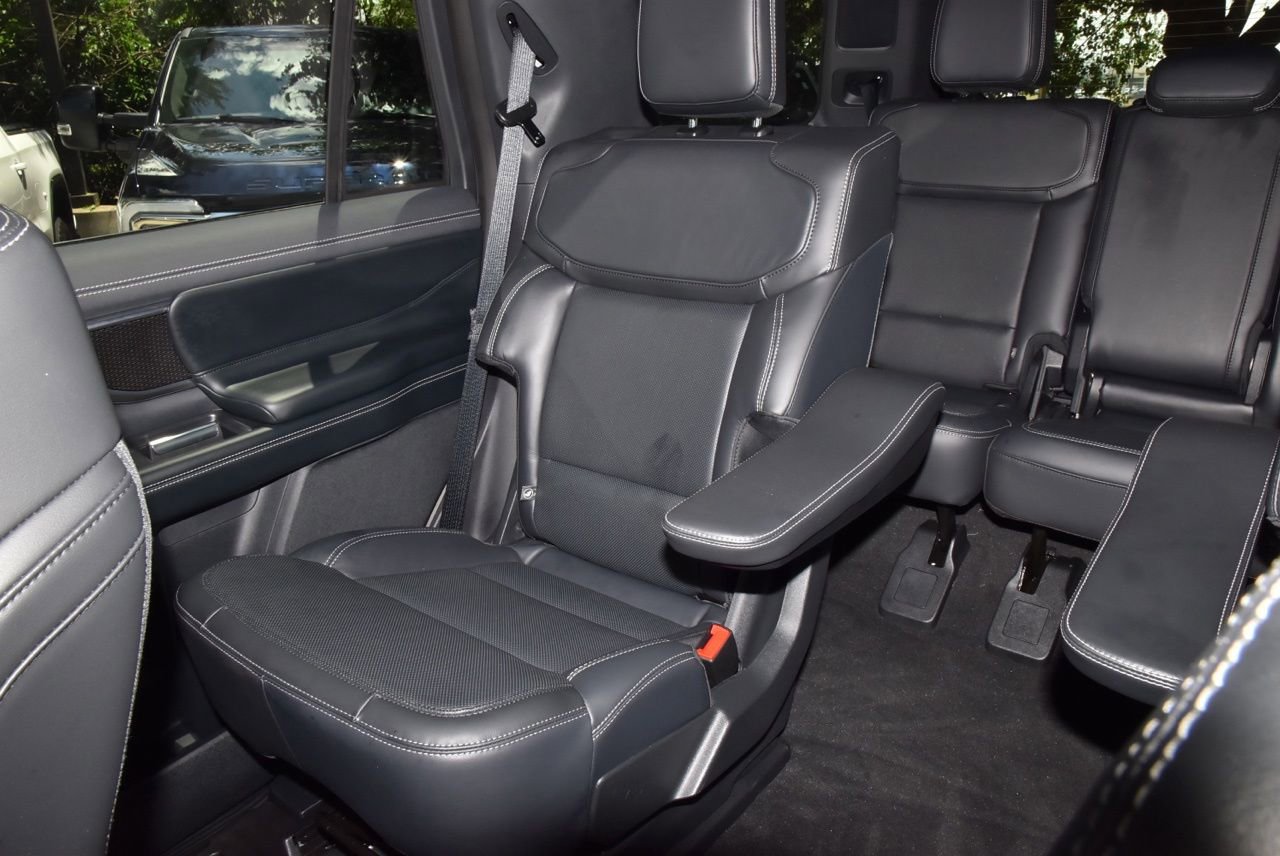 Certified 2025 Ford Expedition Platinum w/ Stealth Performance Package AWD/4WD image 20
