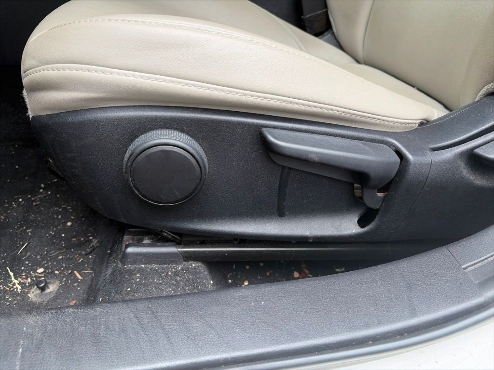 Used 2020 MAZDA MAZDA3 Sedan w/ Select Package FWD image 17