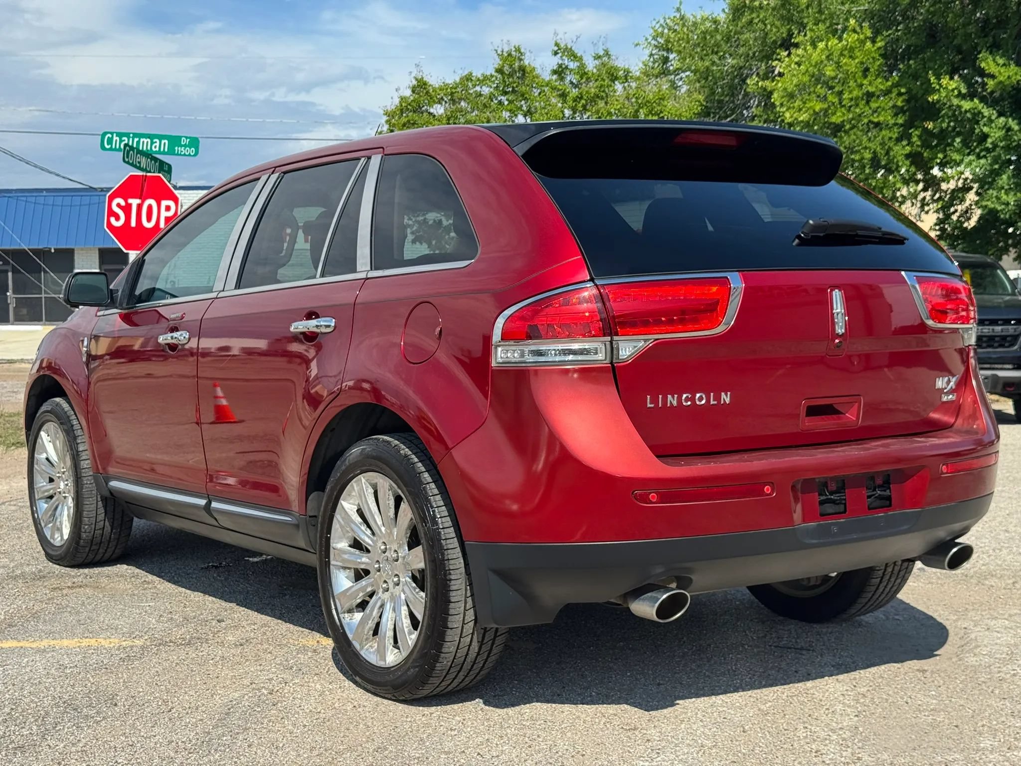 Used 2013 Lincoln MKX AWD image 4