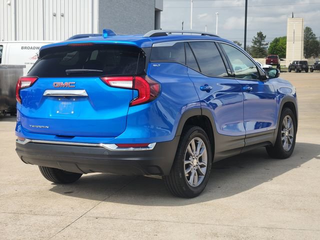 Used 2024 GMC Terrain SLT image 7
