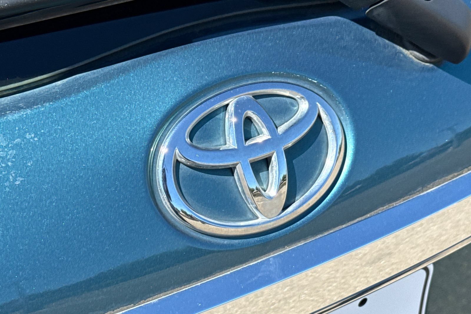 Used 2012 Toyota Yaris LE FWD image 44
