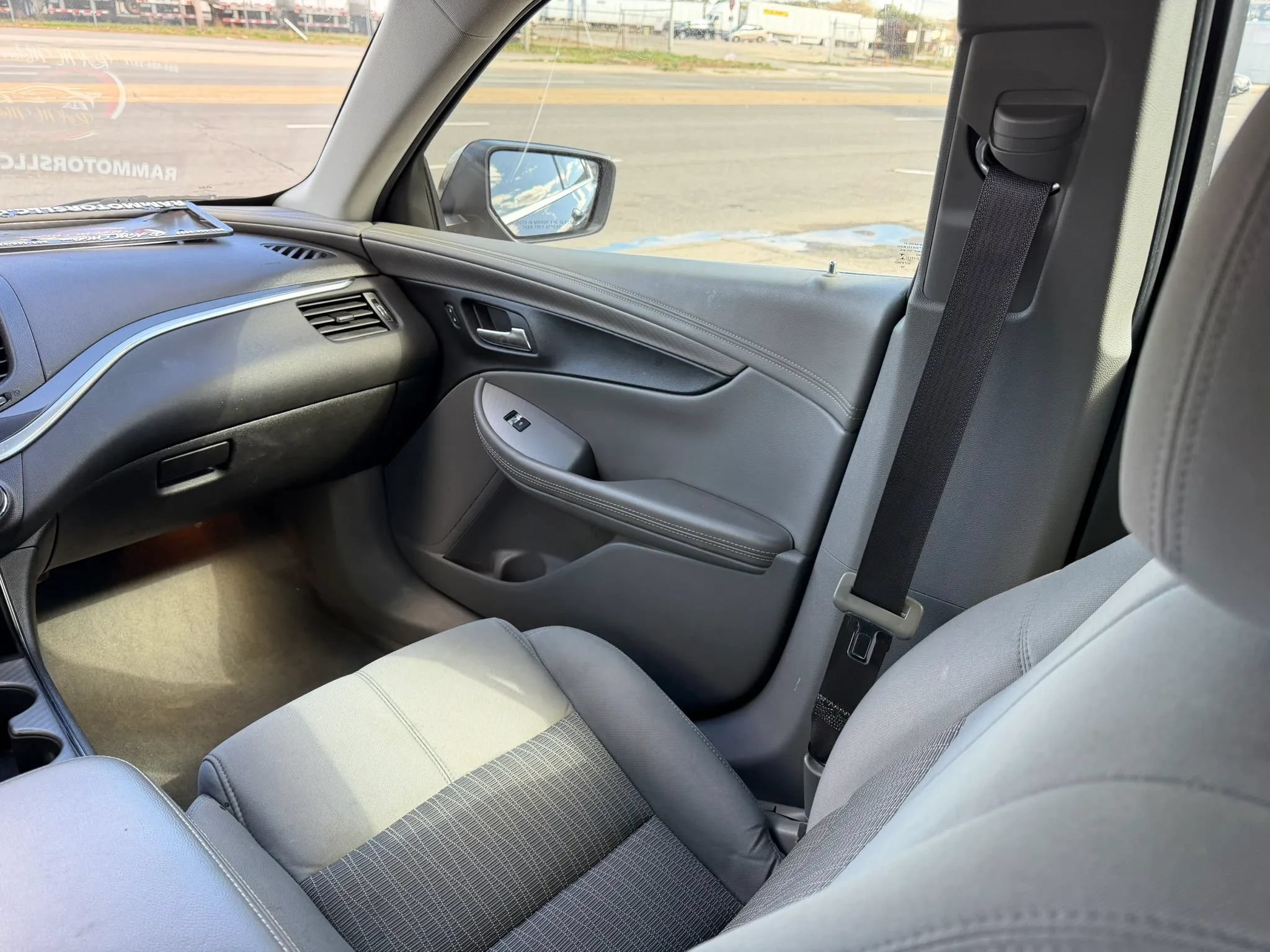 Used 2017 Chevrolet Impala LS FWD image 15