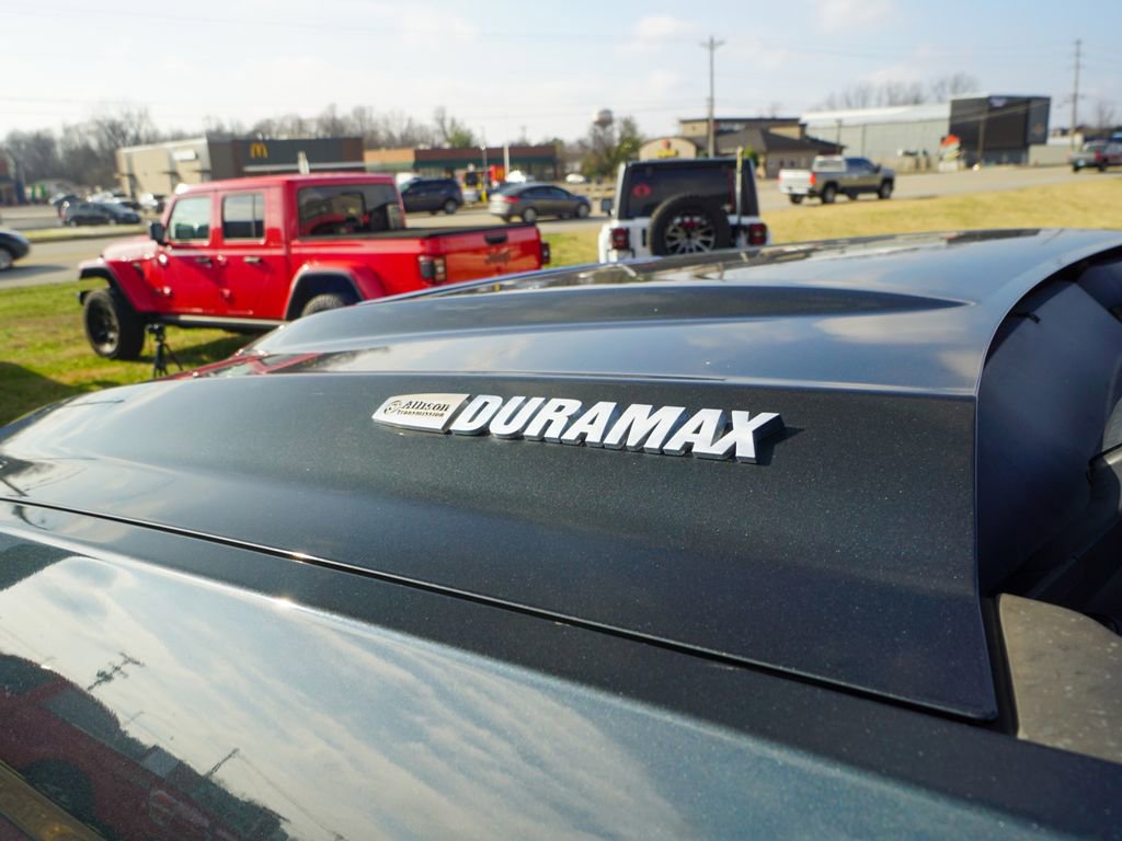 Used 2019 Chevrolet Silverado 2500 LT w/ LT Convenience Package image 8