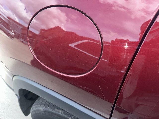 Used 2019 Jeep Cherokee Latitude Plus w/ Comfort/Convenience Group image 10