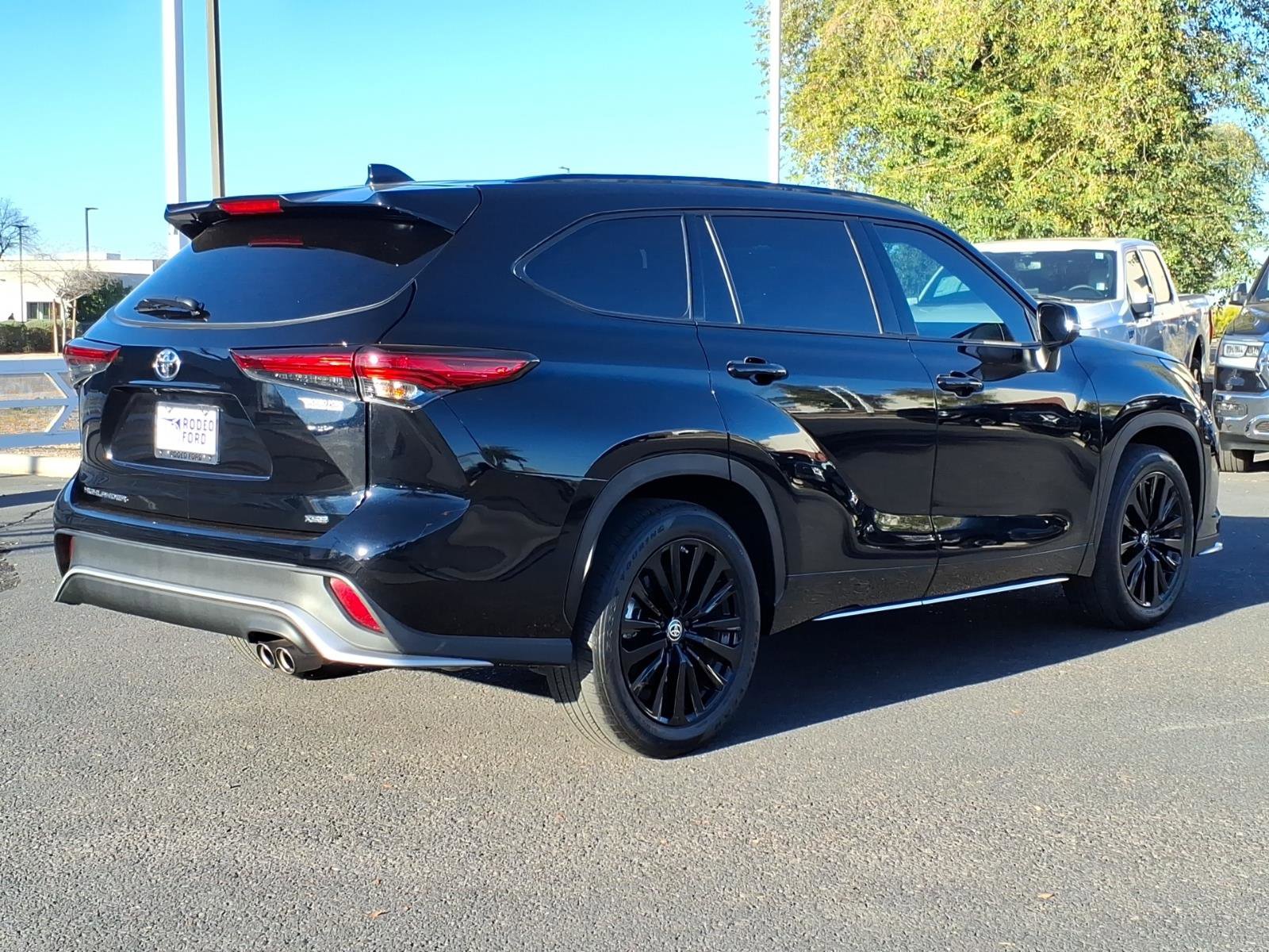 Used 2023 Toyota Highlander XSE image 5