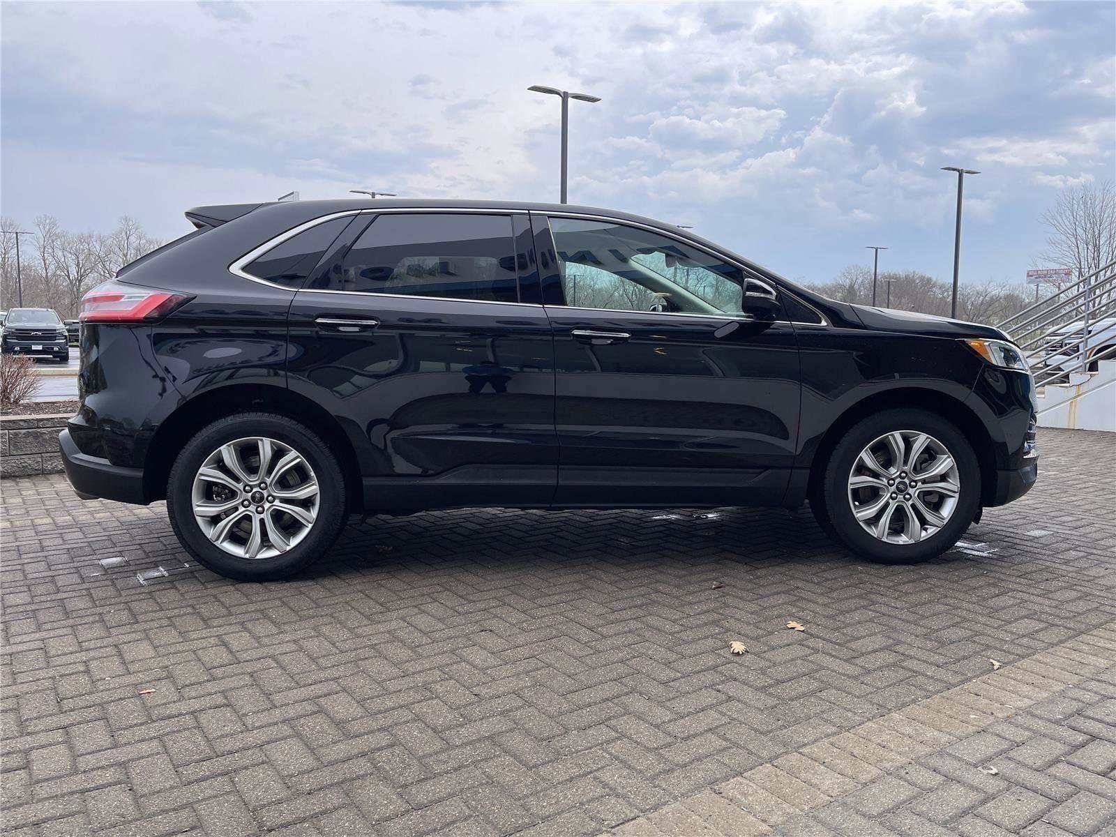 Used 2024 Ford Edge Titanium AWD/4WD image 6