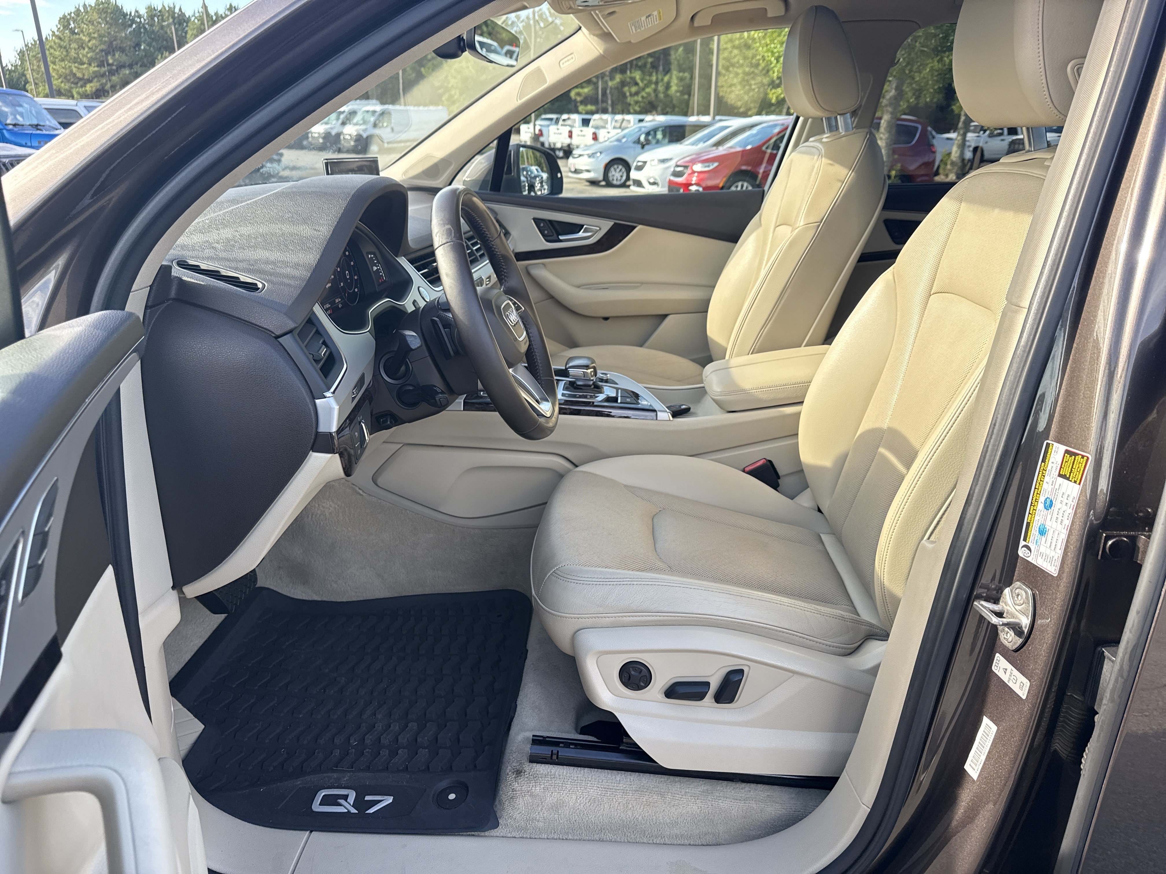 Used 2019 Audi Q7 2.0T Premium Plus w/ Premium Plus Package AWD/4WD image 9