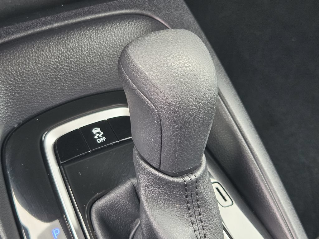 Used 2026 Toyota Corolla LE FWD image 21