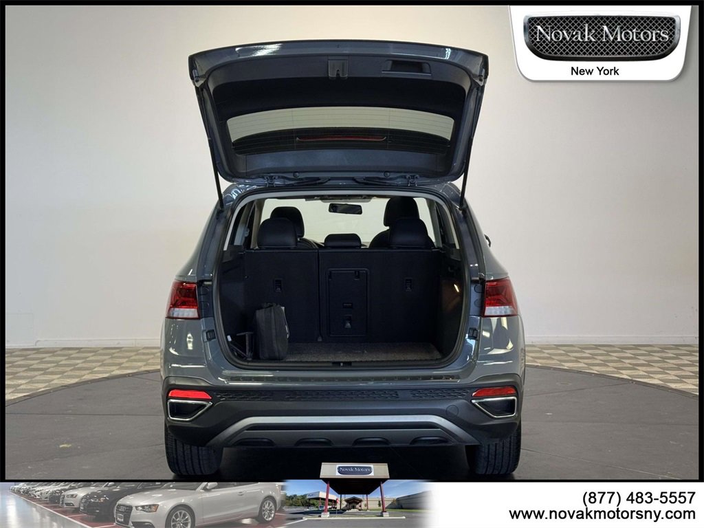 Used 2022 Volkswagen Taos SE image 6