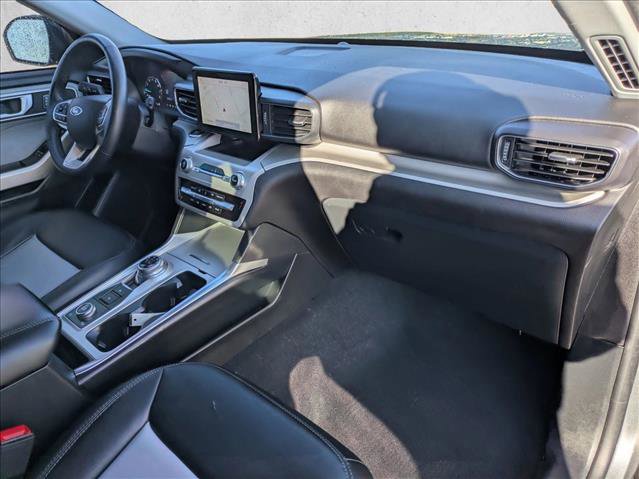 Used 2023 Ford Explorer XLT w/ Equipment Group 202A AWD/4WD image 23