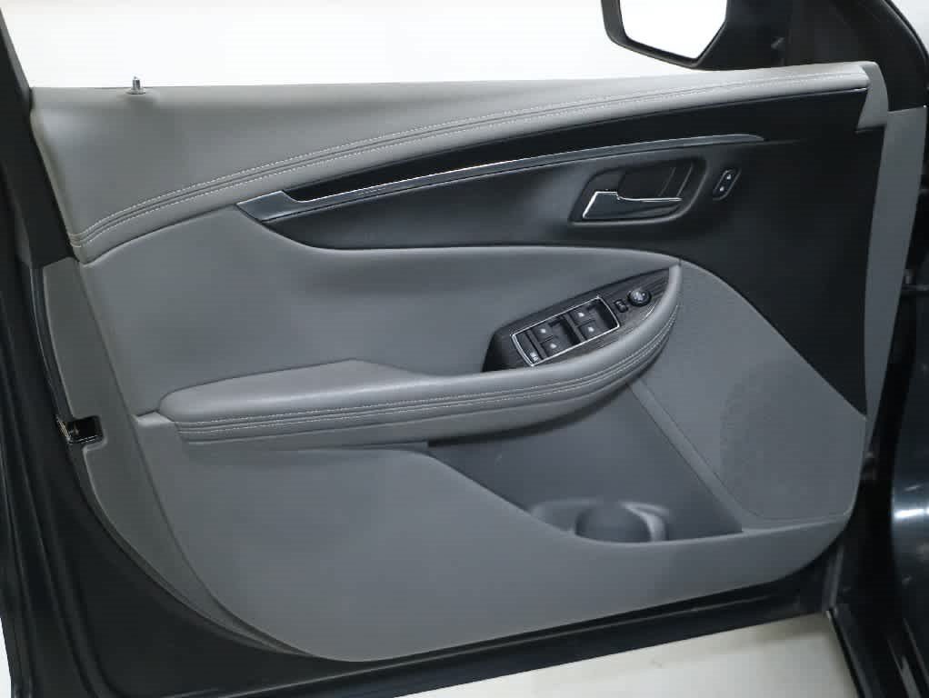 Used 2018 Chevrolet Impala LS FWD image 15