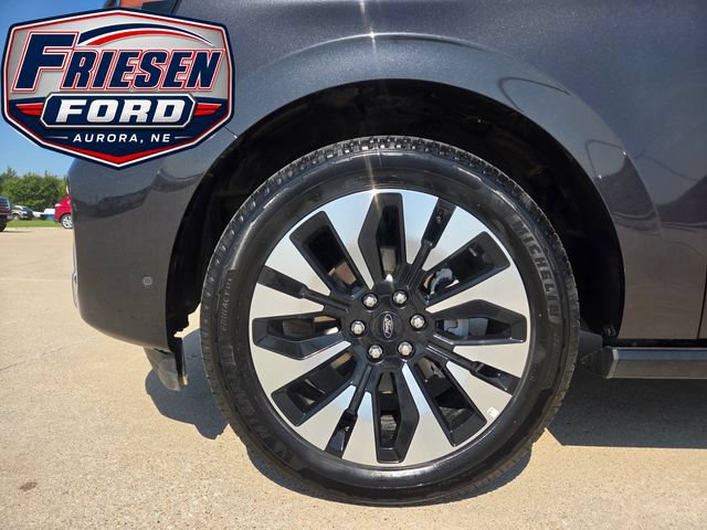Used 2025 Ford Expedition Max Platinum w/ Driver's Package AWD/4WD image 8