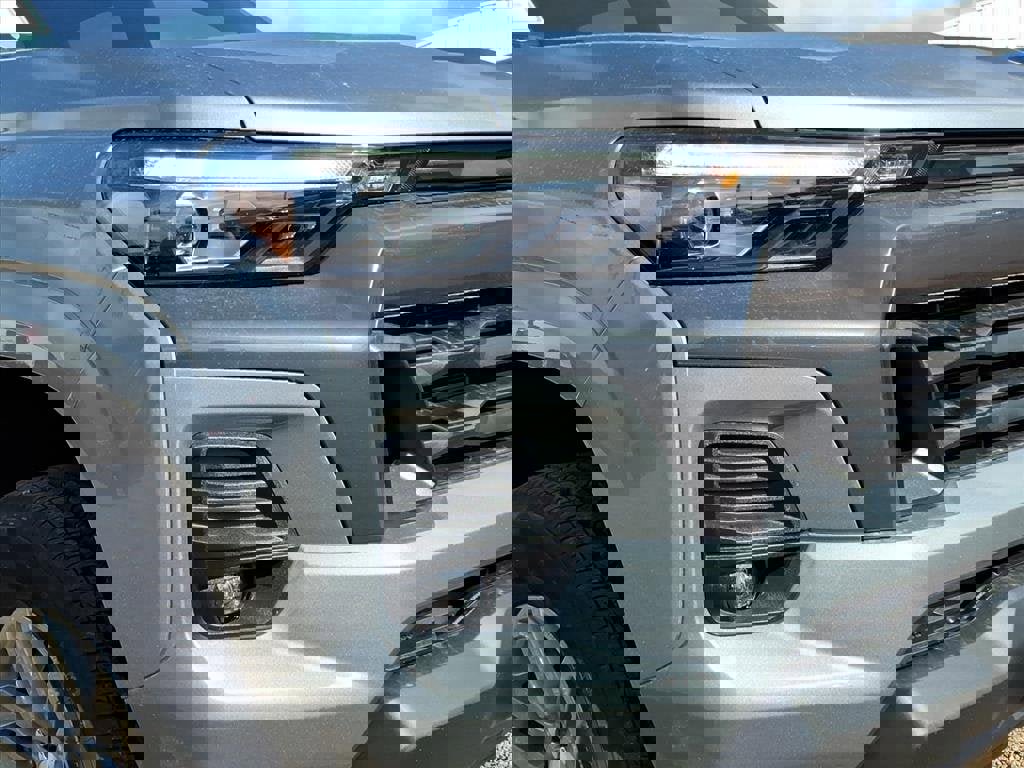 New 2026 Chevrolet Colorado LT image 8