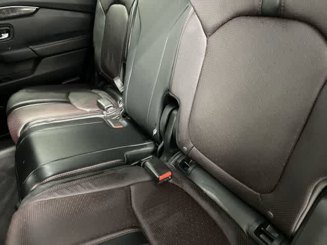 Used 2025 Honda Pilot Black Edition image 11