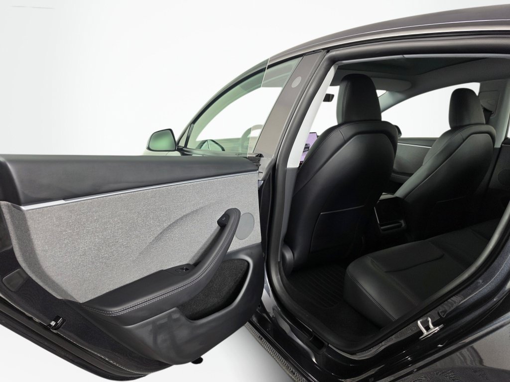Used 2025 Tesla Model 3 Long Range RWD image 27