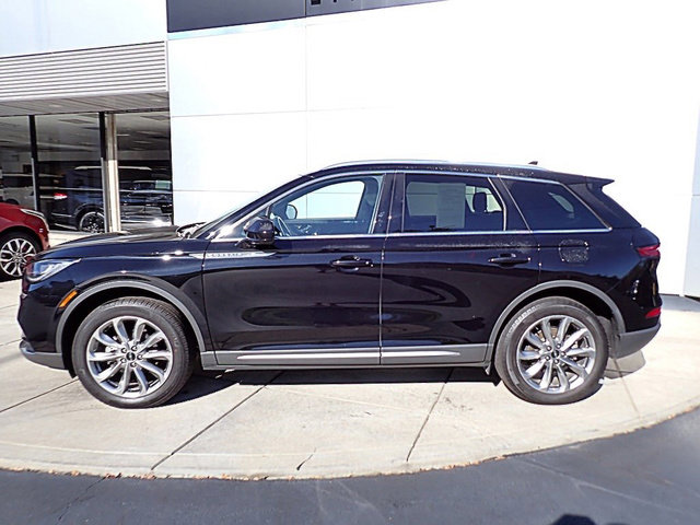 Certified 2022 Lincoln Corsair AWD w/ Premium Package image 2