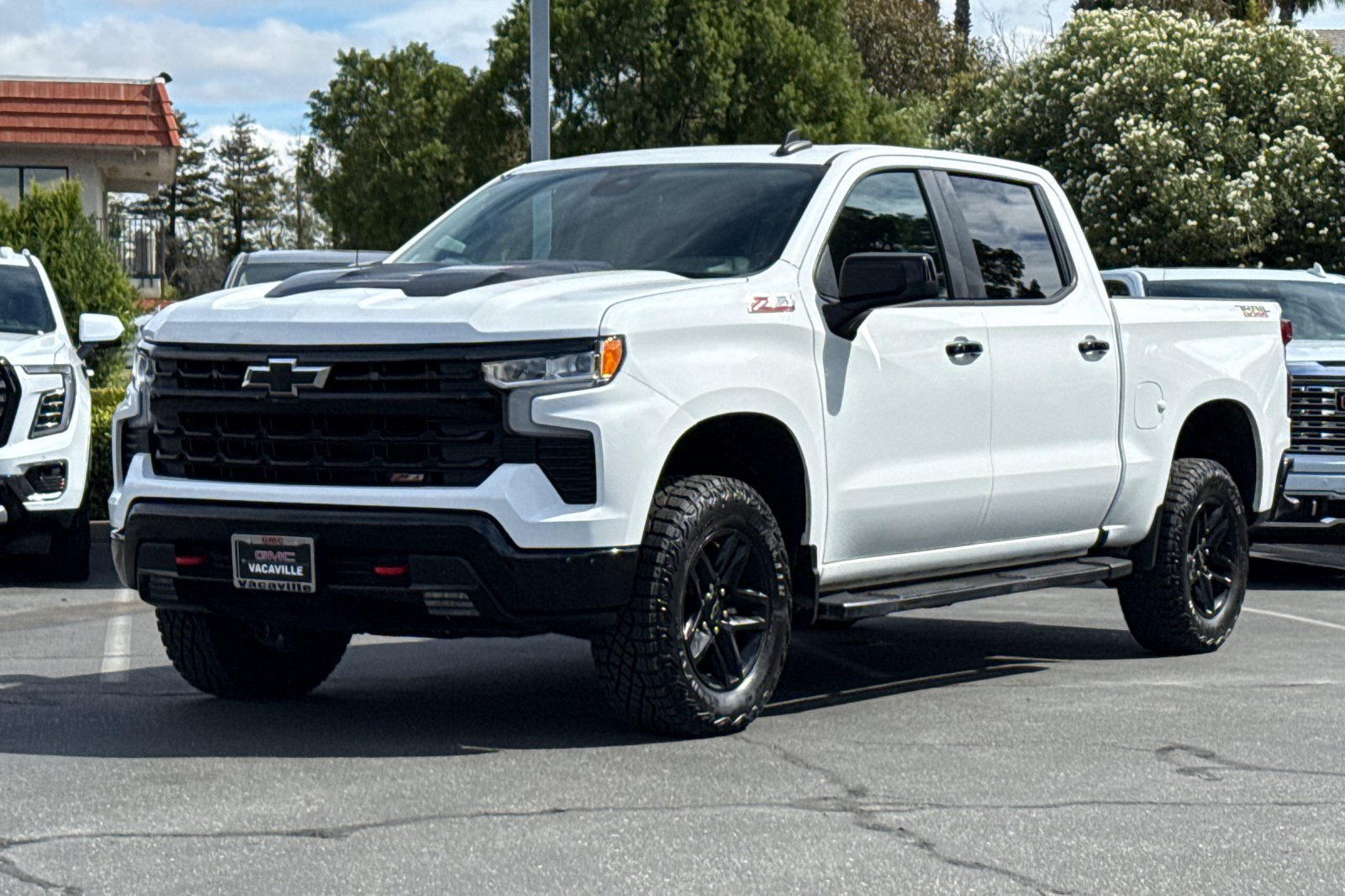 Used 2023 Chevrolet Silverado 1500 LT Trail Boss w/ Protection Package AWD/4WD image 8