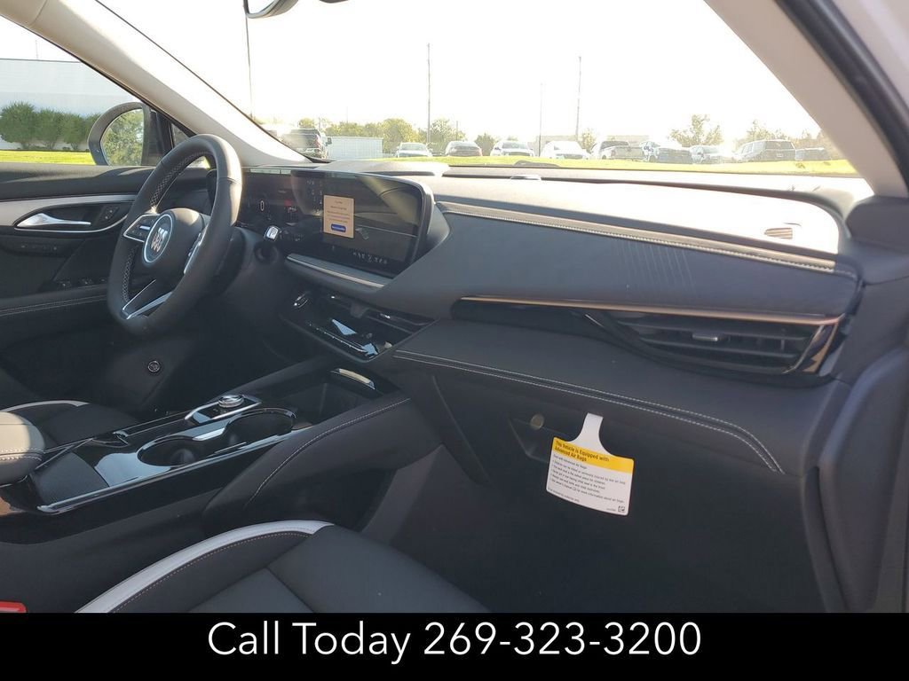 New 2025 Buick Envision Sport Touring image 32