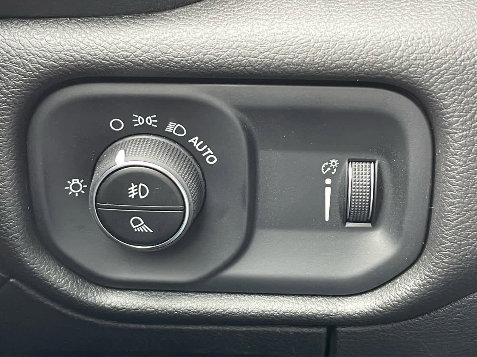 New 2026 RAM 1500 Classic Warlock image 19