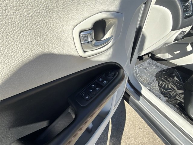 Used 2019 Jeep Compass Limited image 13