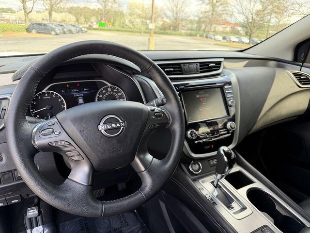 Used 2024 Nissan Murano SV w/ SV Midnight Edition Package image 12