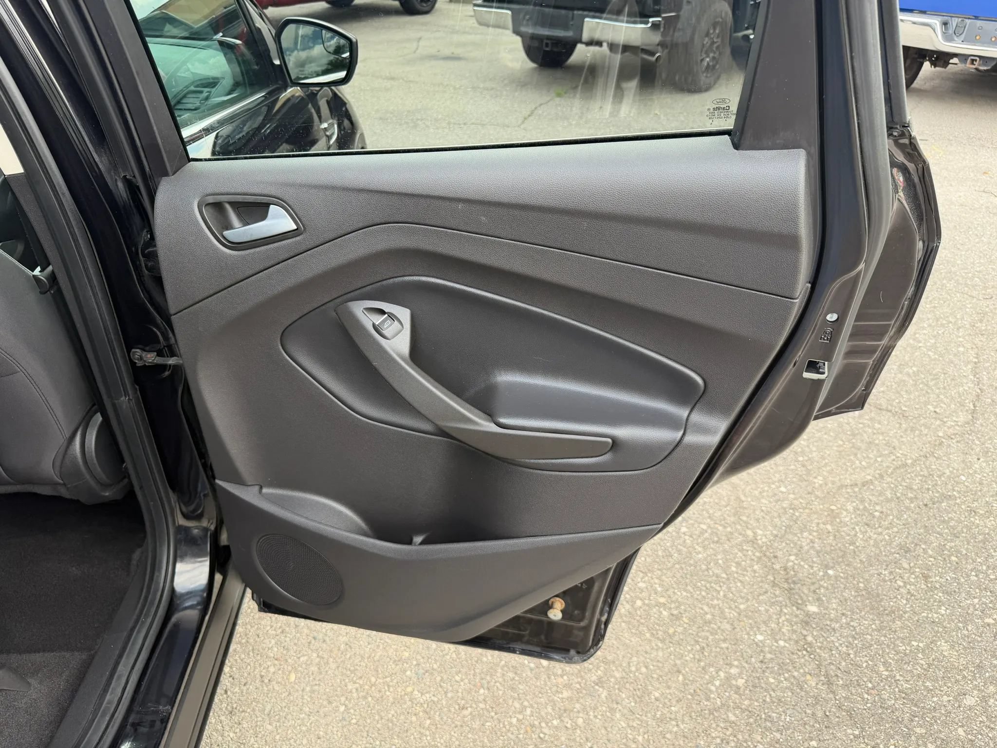 Used 2019 Ford Escape SE FWD image 30