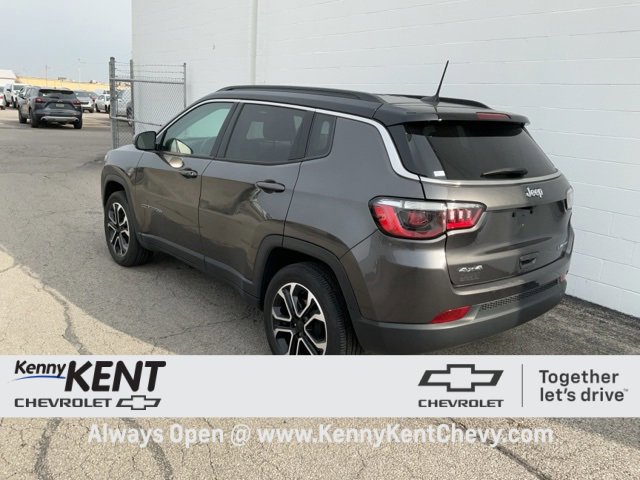 Used 2022 Jeep Compass Limited image 31