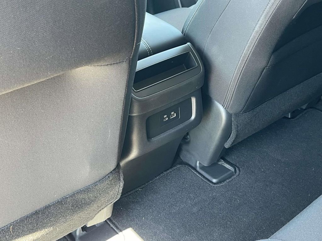 Used 2024 Nissan Pathfinder S image 11