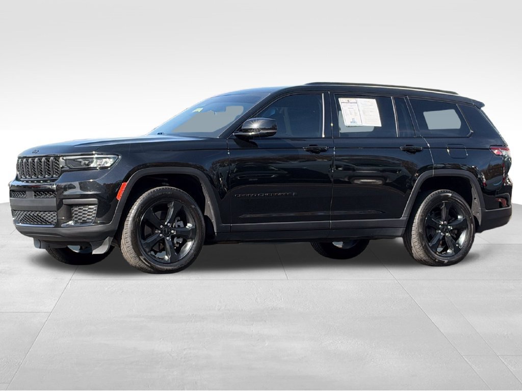 Used 2023 Jeep Grand Cherokee L Laredo AWD/4WD image 3