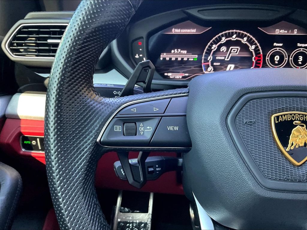 Used 2022 Lamborghini Urus AWD/4WD image 11