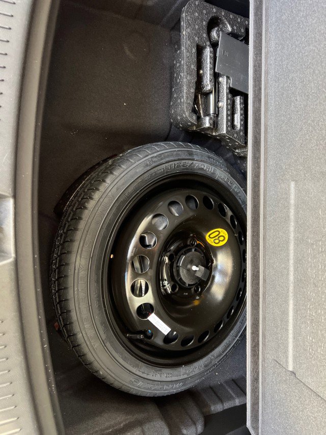 Used 2024 Buick Encore GX Avenir w/ Avenir Convenience Package image 11