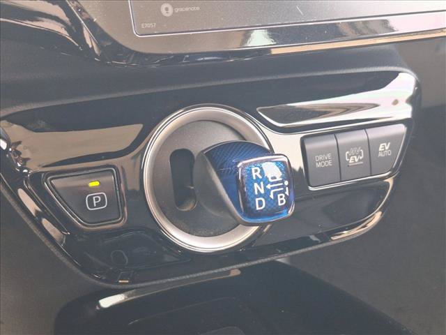 Used 2022 Toyota Prius Prime XLE FWD image 13