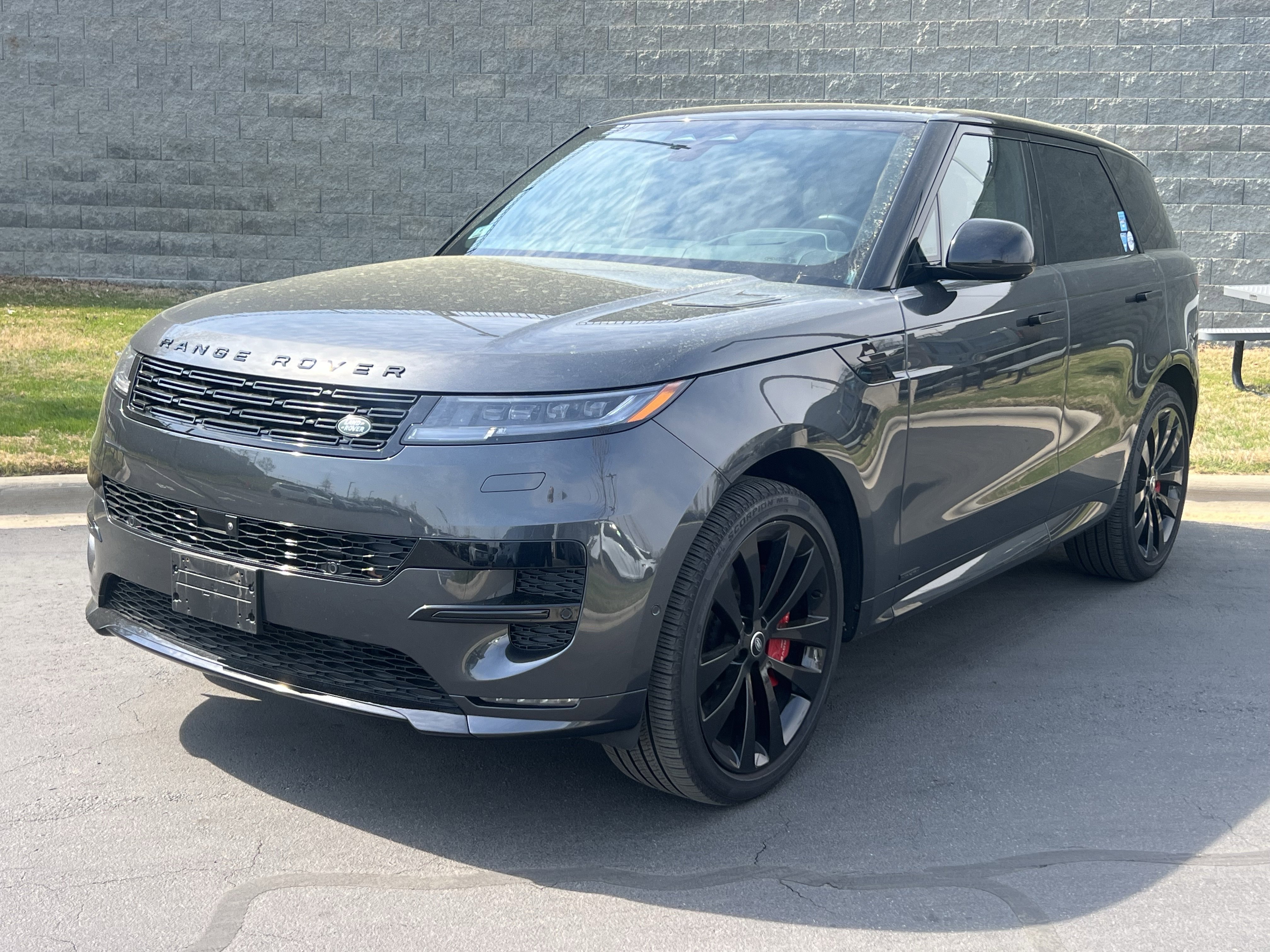 Certified 2025 Land Rover Range Rover Sport Autobiography image 2