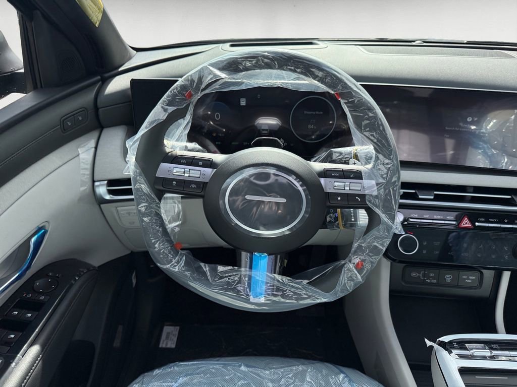 New 2025 Hyundai Tucson Limited image 13