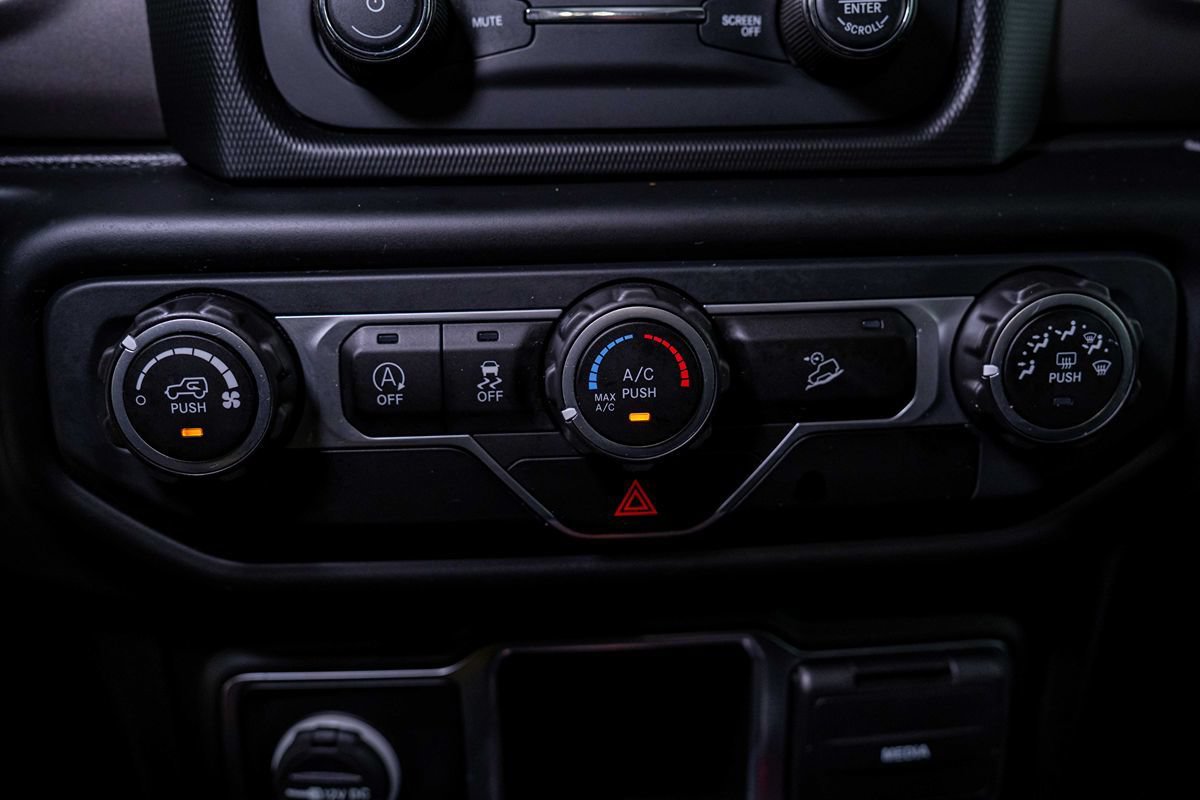 Used 2020 Jeep Wrangler Sport AWD/4WD image 20