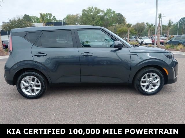 Used 2025 Kia Soul LX FWD image 4