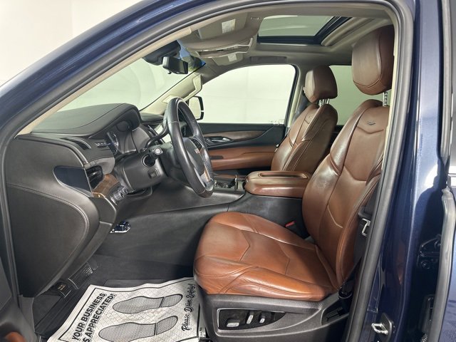 Used 2017 Cadillac Escalade ESV Luxury image 22